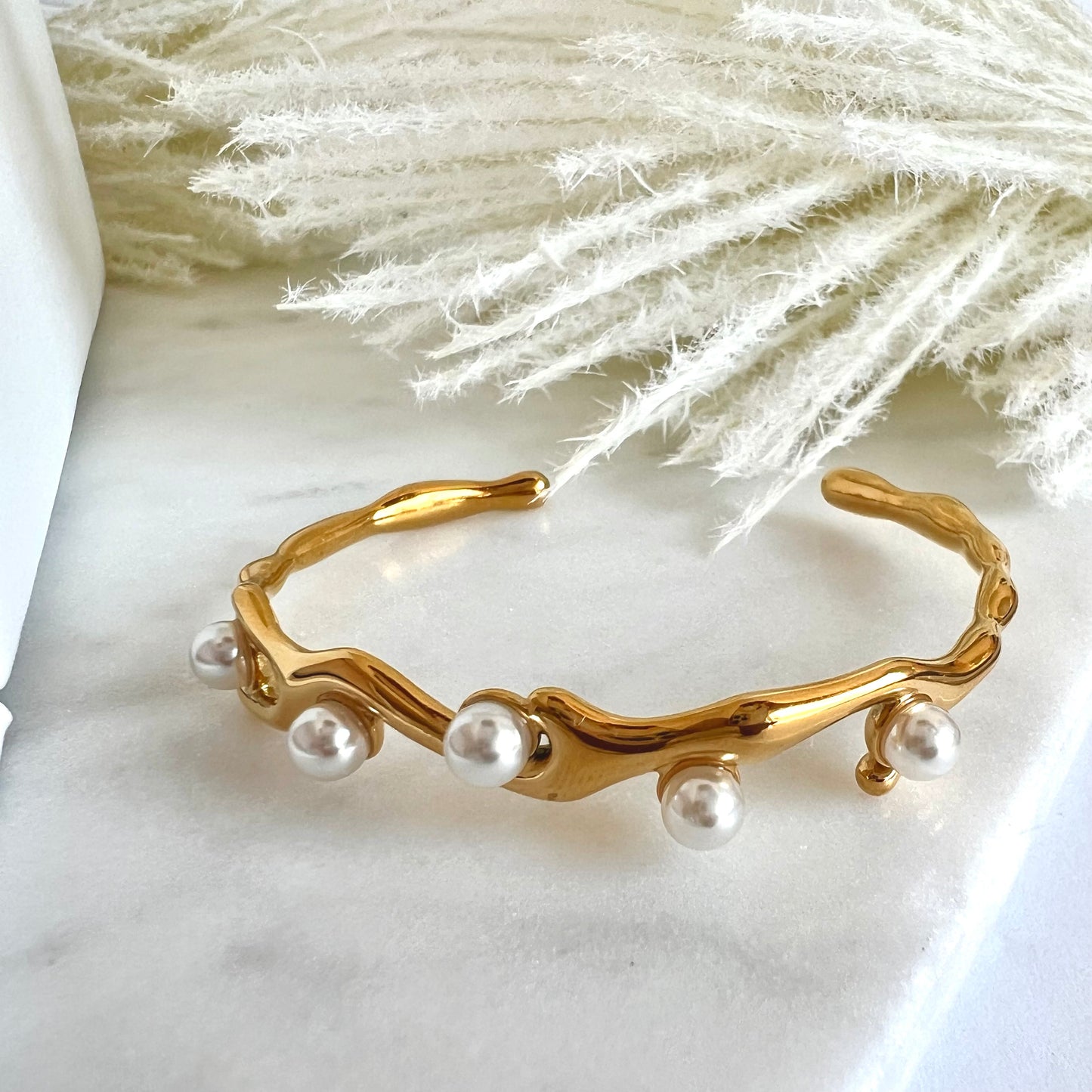 Bangle Pearl